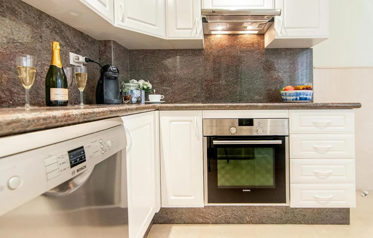 אדחה Luxury 3 Bedroom Apartment With Sea View Solarium ספרד